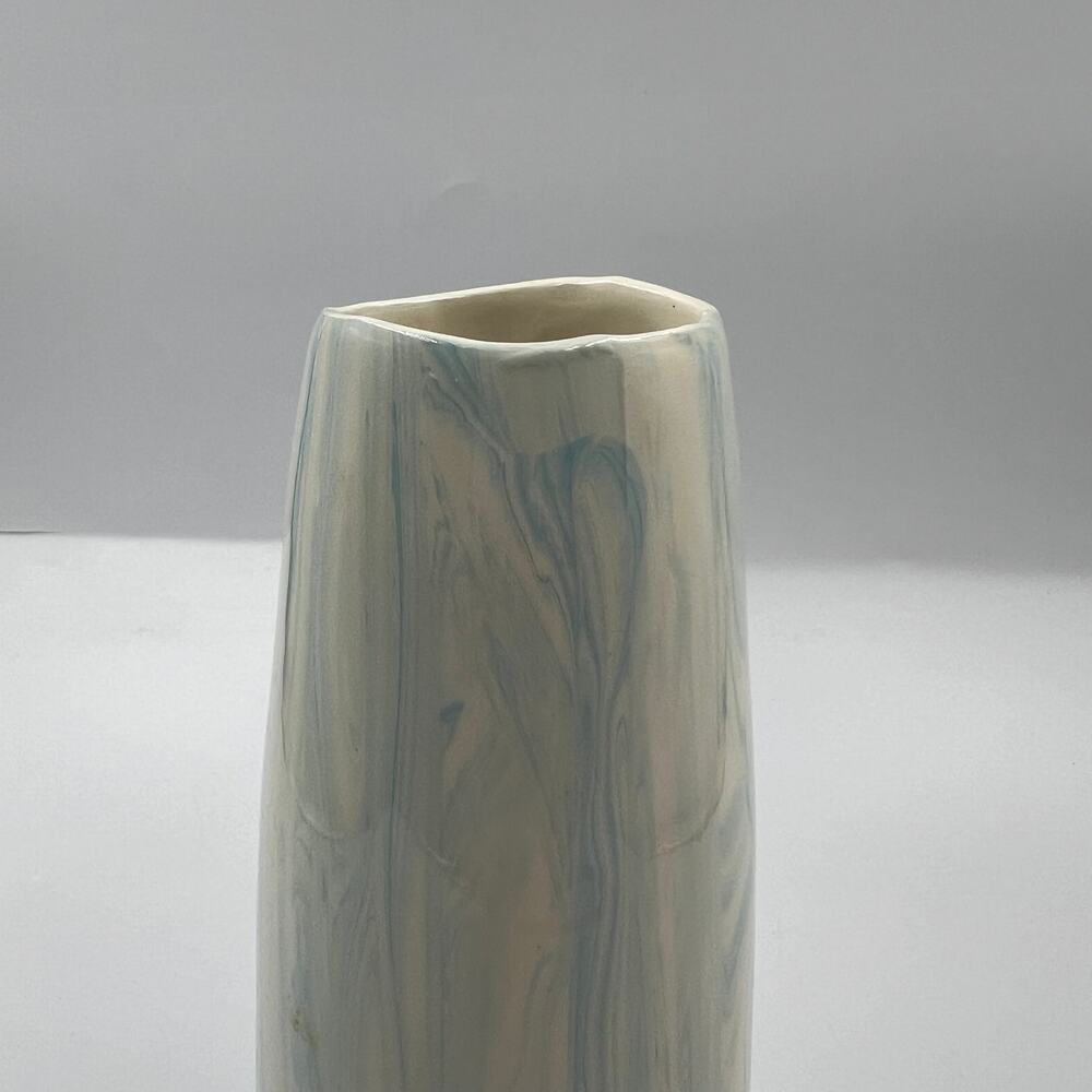 Vintage Handmade‎ Vase Glazed Ceramic Skinny Blue White Watercolor Signed FP - Picture 9 of 10